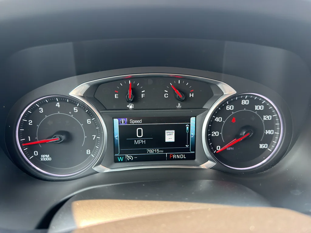 Used 2018 White Frost Tricoat GMC SLT image 14