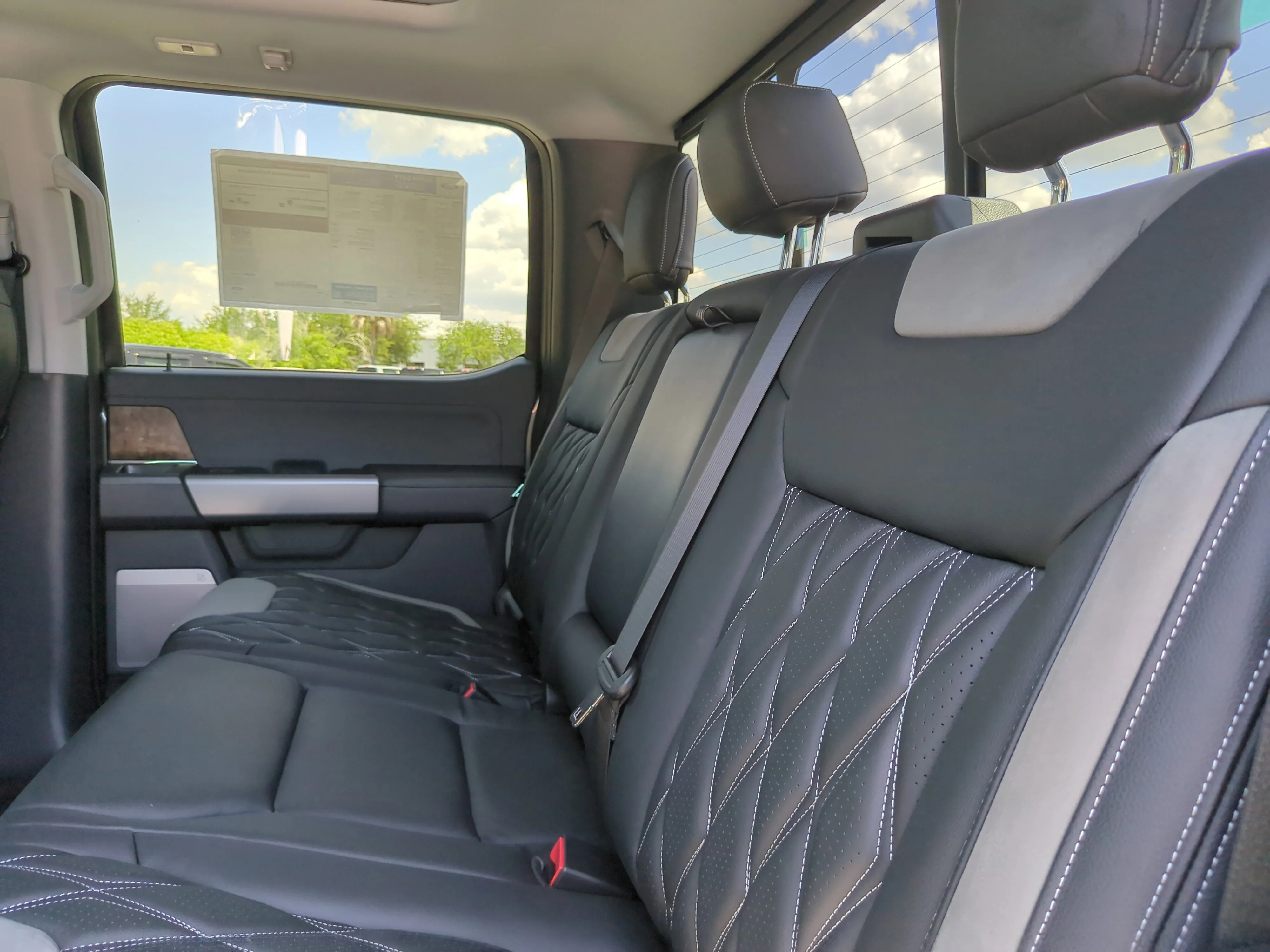 New 2026 Carbonized Gray Metallic Ford F-250® Lariat® image 16