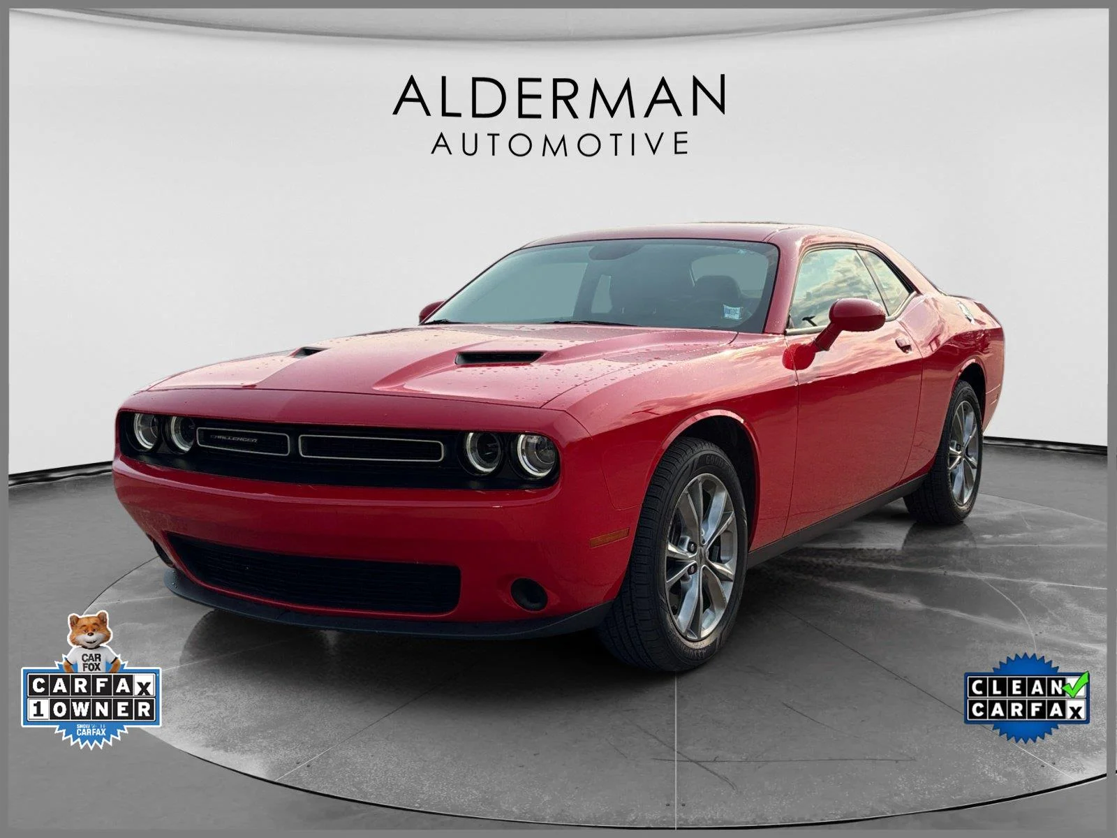 Used 2020 Torred Clearcoat Dodge SXT image 1