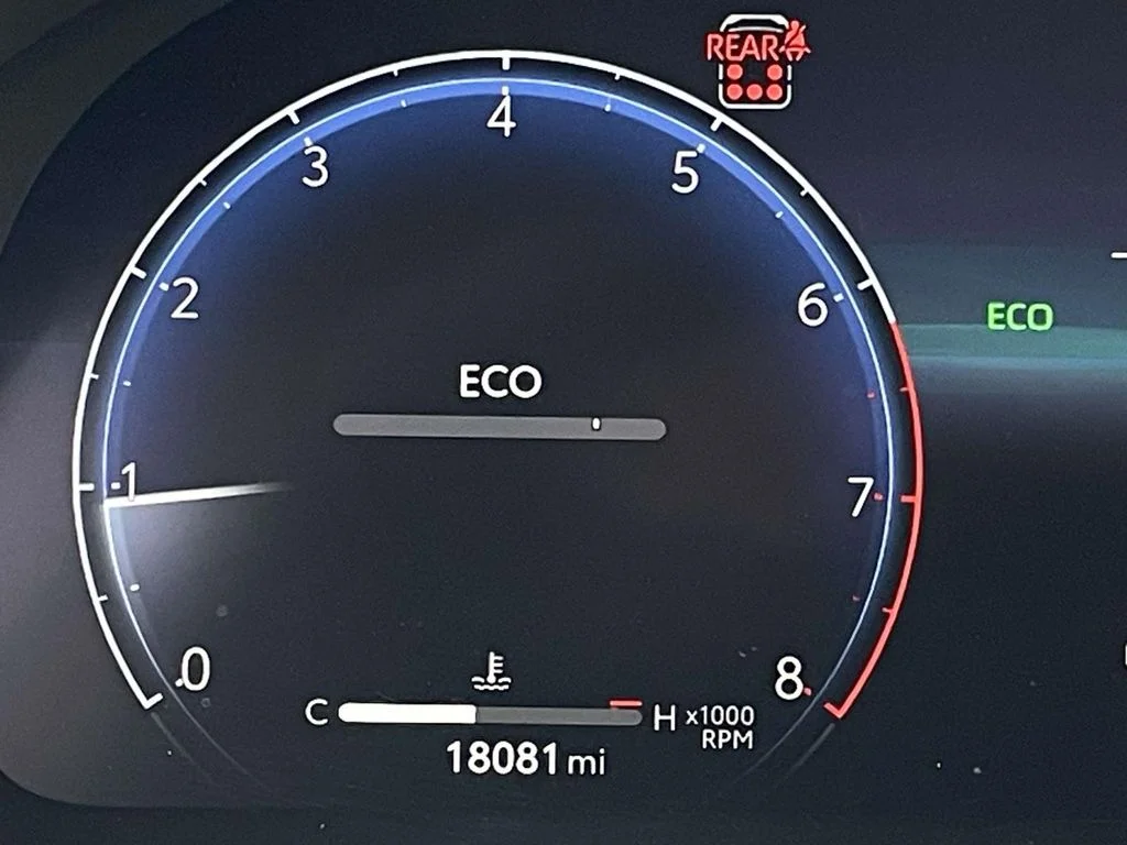 Used 2024 Wind Chill Pearl Toyota Platinum image 18