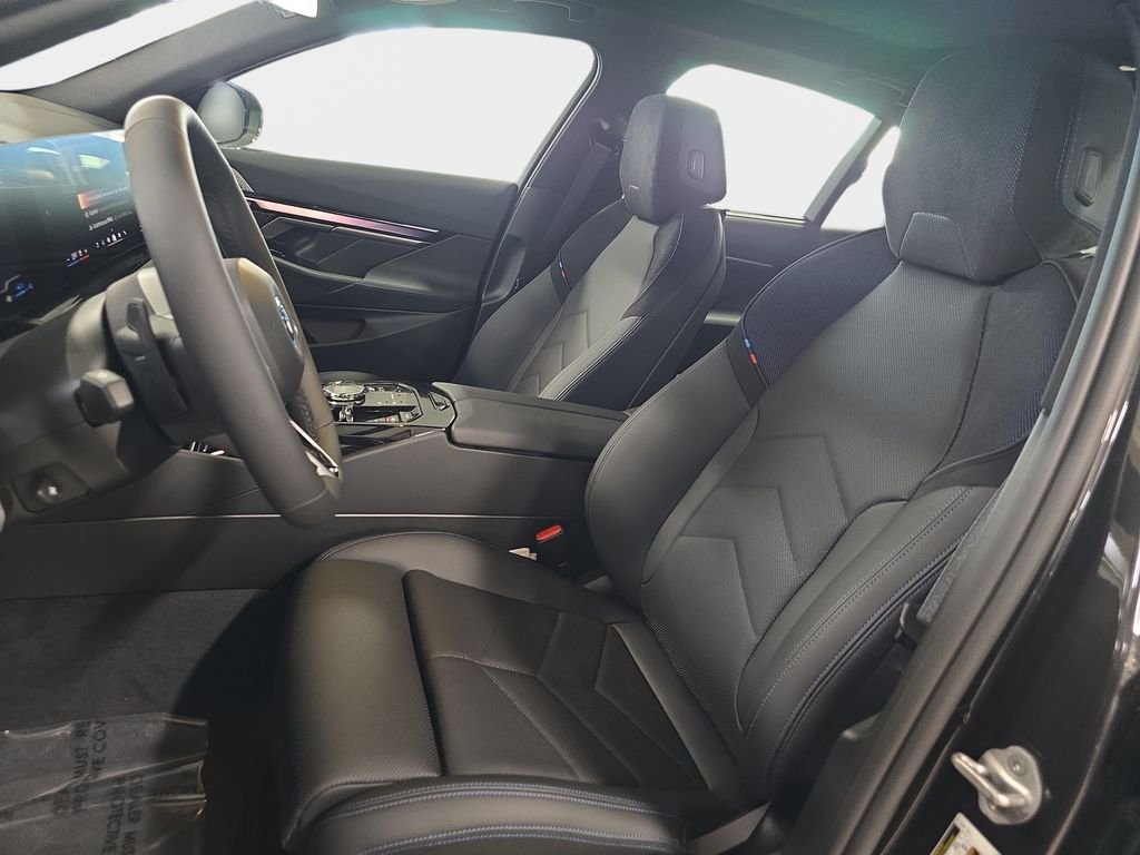 New 2027 Dark Graphite Metallic BMW 550e xDrive image 12