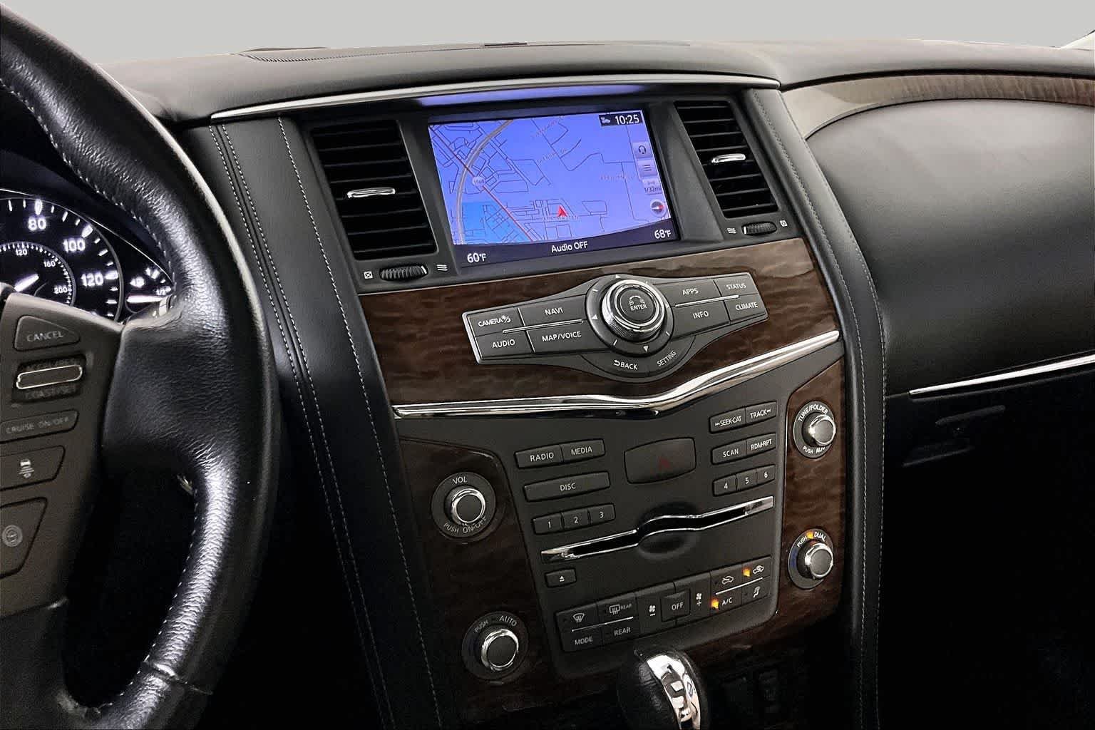 Used 2019 Pearl White Tricoat Nissan SL image 7