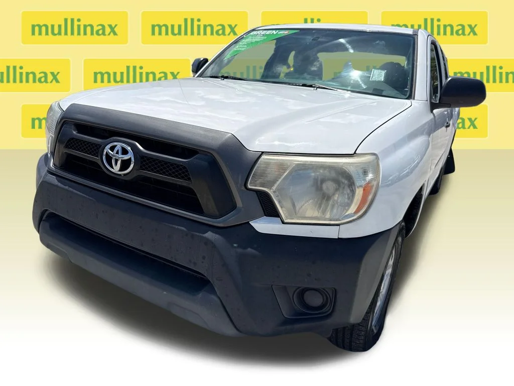 Used 2015 White Toyota Base image 6