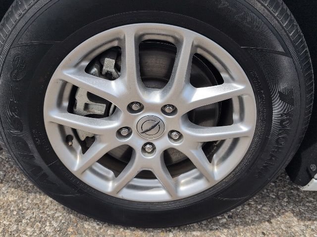 Used 2024 White Chrysler Touring L image 22