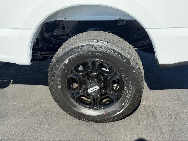 Used 2025 White Ford XL image 4