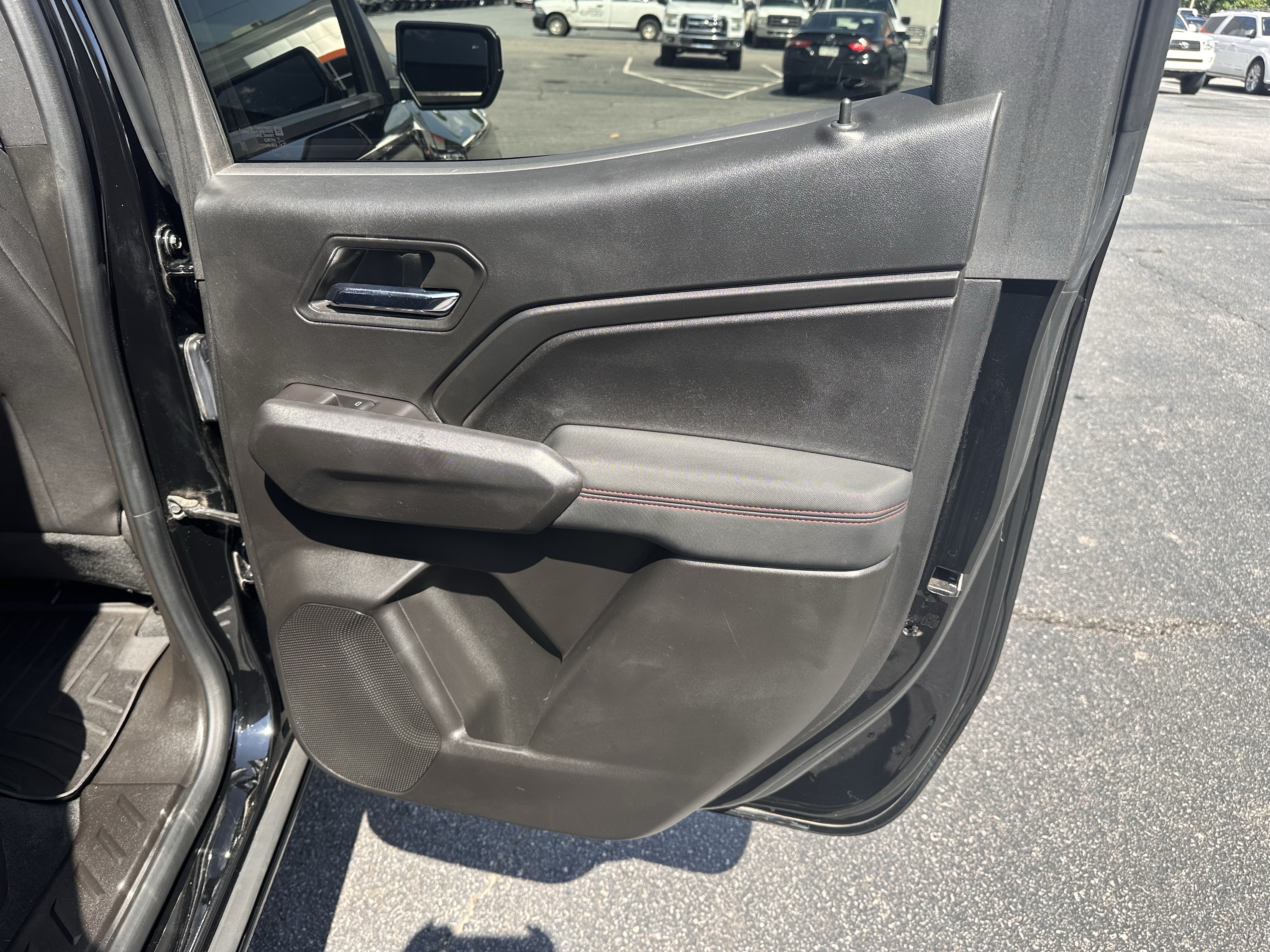 Used 2023 Black Chevrolet 4WD Z71 image 17