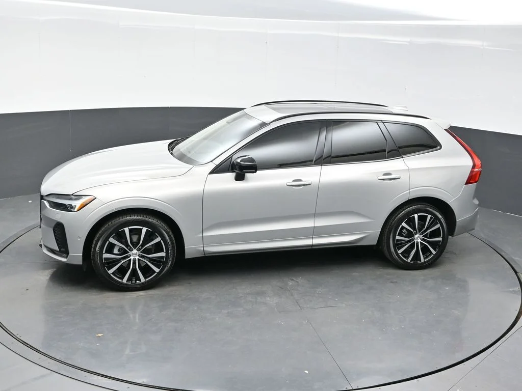Certified Used 2023 Silver Dawn Volvo Plus image 29