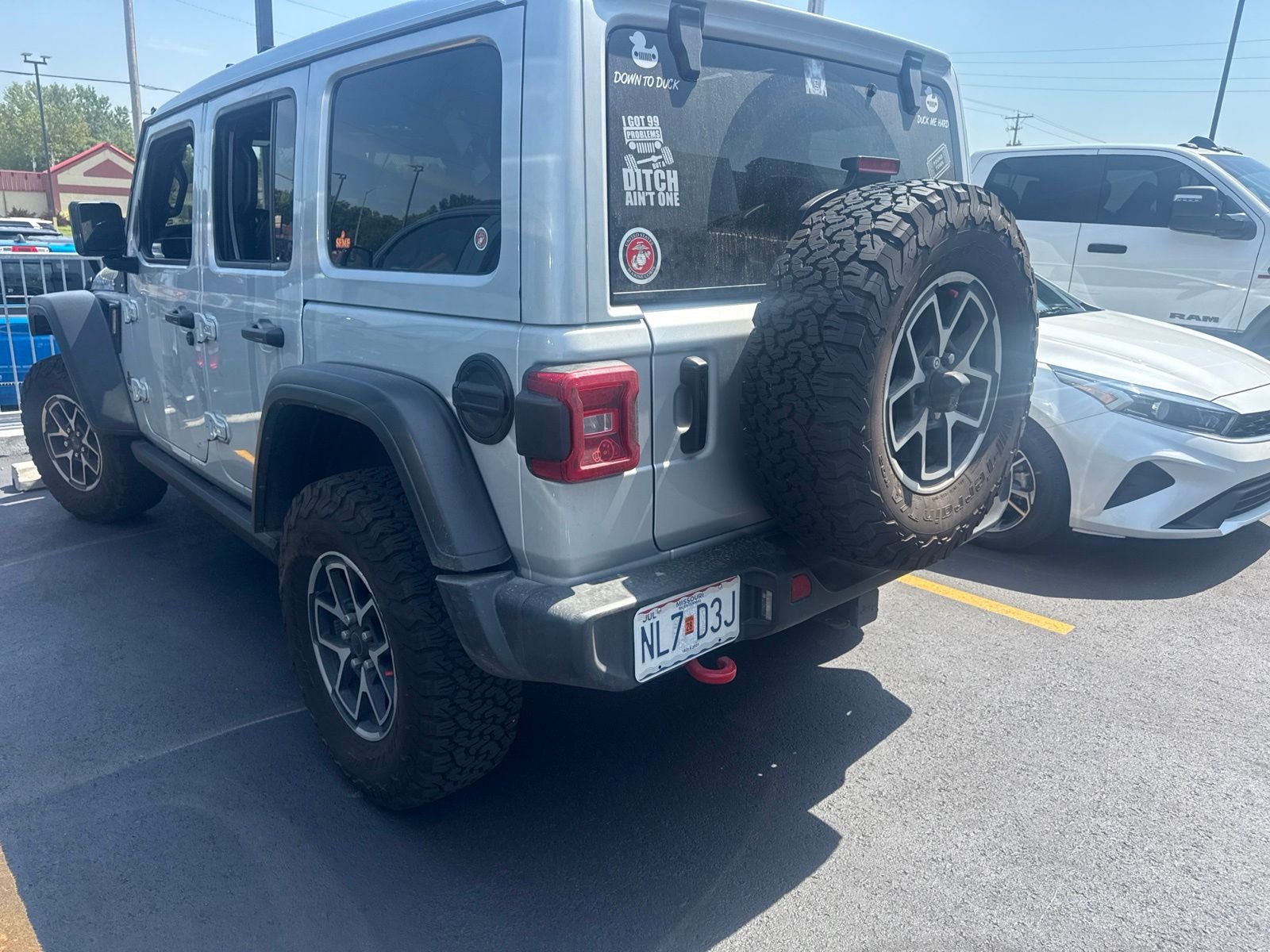 Used 2024 Silver Jeep Rubicon image 5