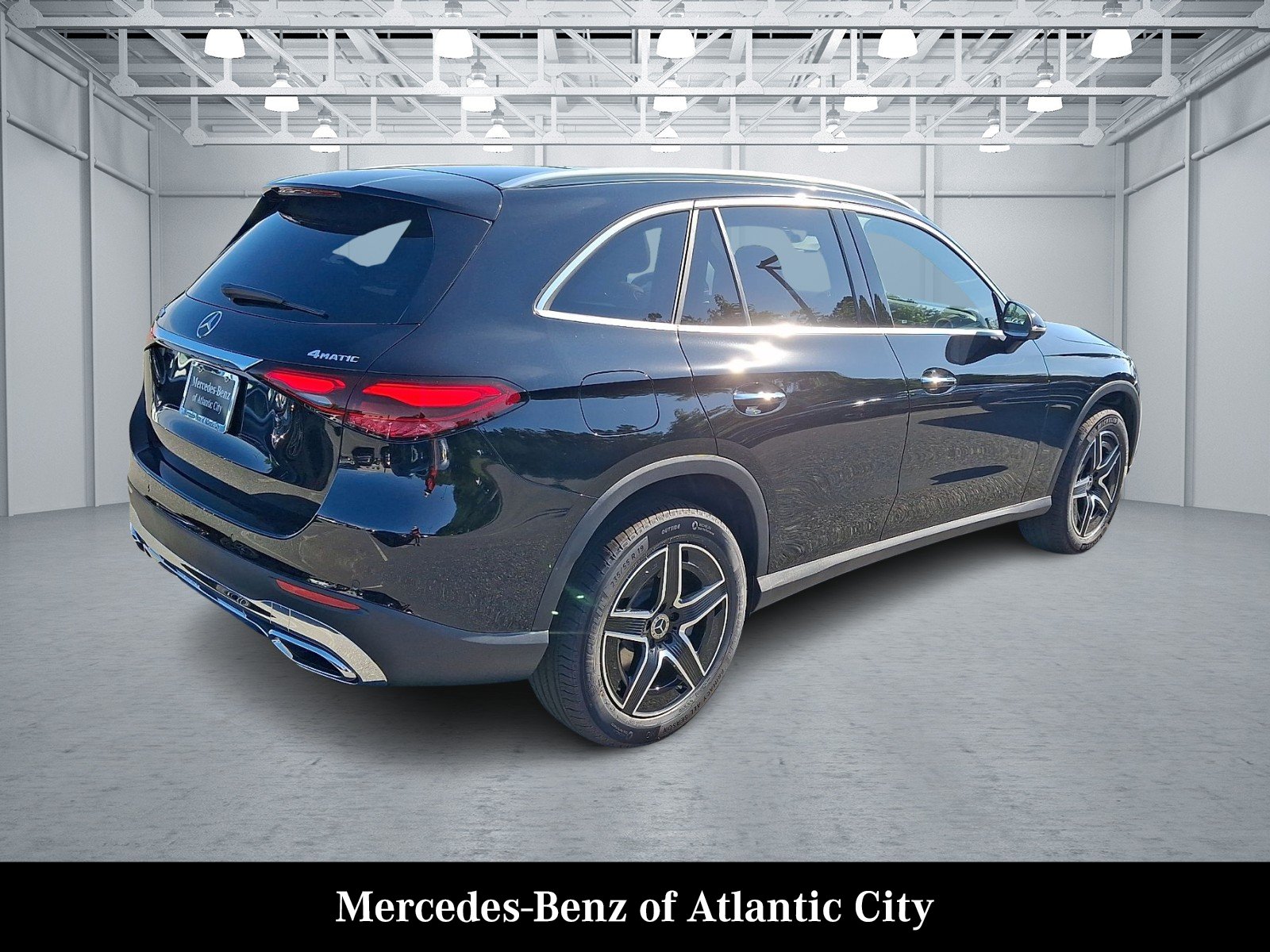 New 2027 Black Mercedes-Benz GLC 300 image 4
