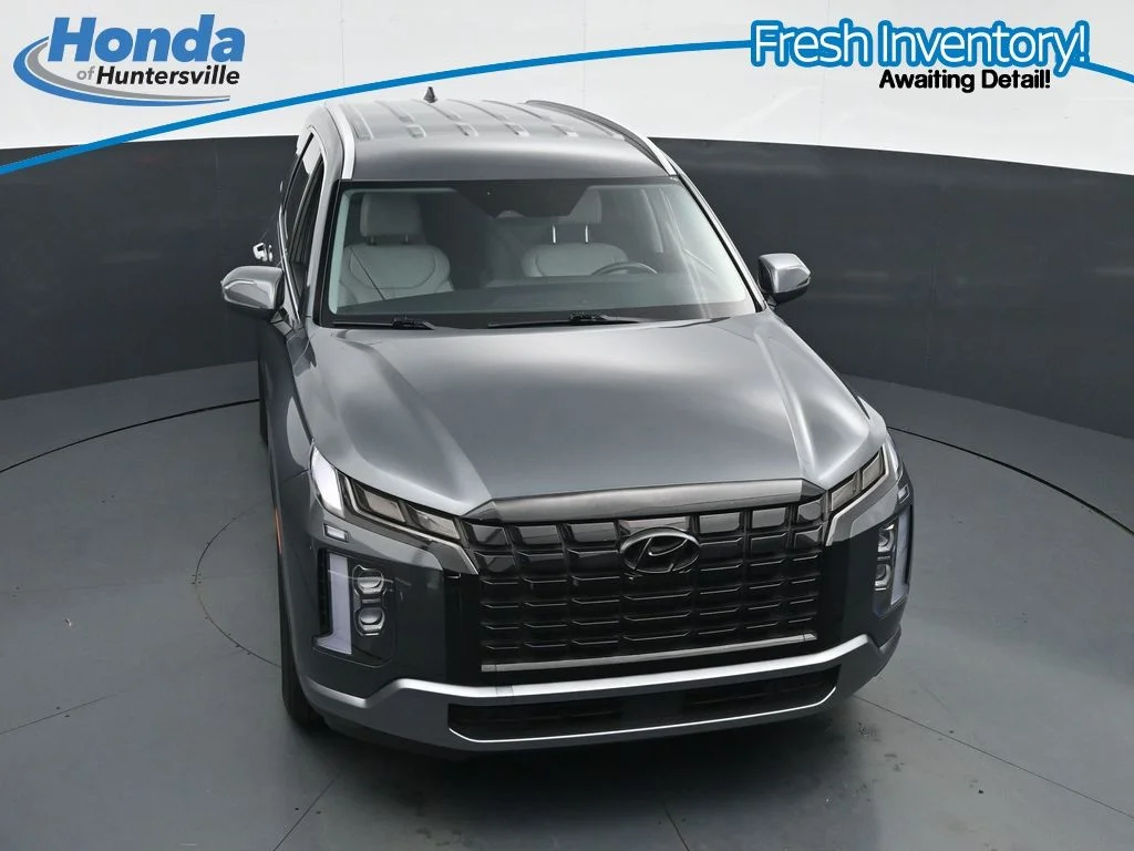 Used 2025 Graphite Hyundai SEL image 16