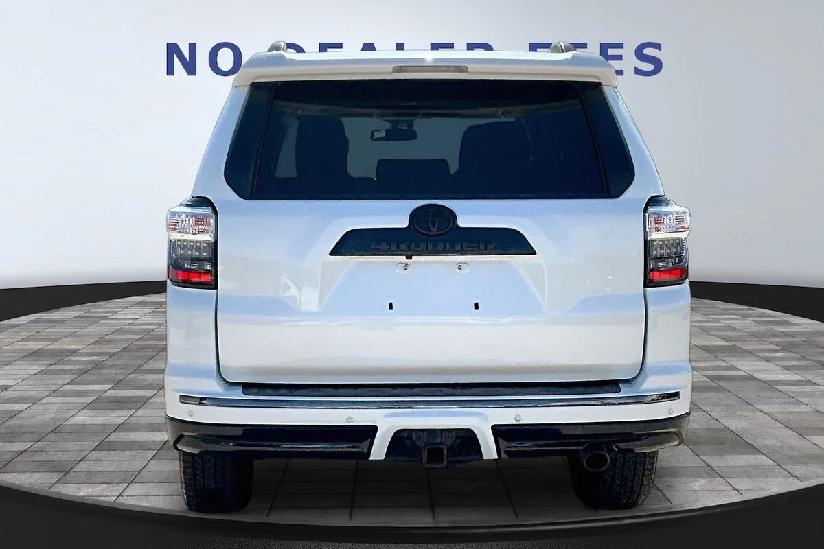 Used 2019  Toyota Limited Nightshade image 5