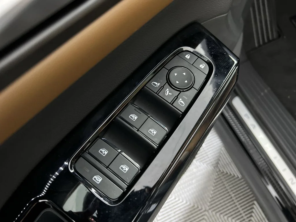 New 2026 Black Nissan Platinum image 15