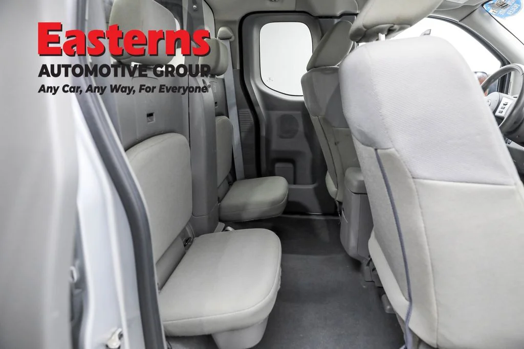 Used 2019 Silver Nissan S image 22