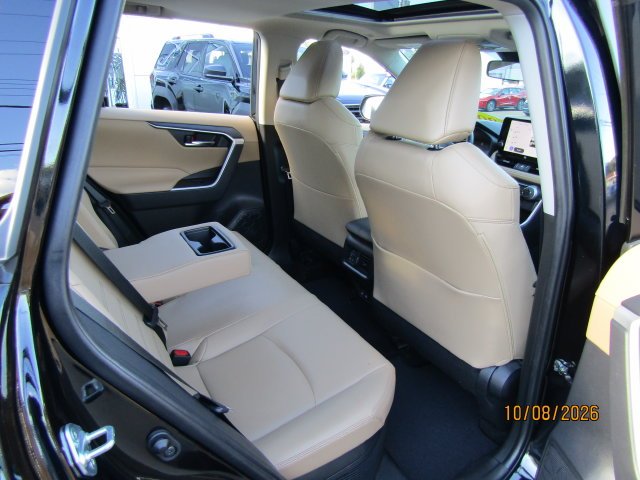 Used 2025 Midnight Black Metallic Toyota XLE Premium image 25