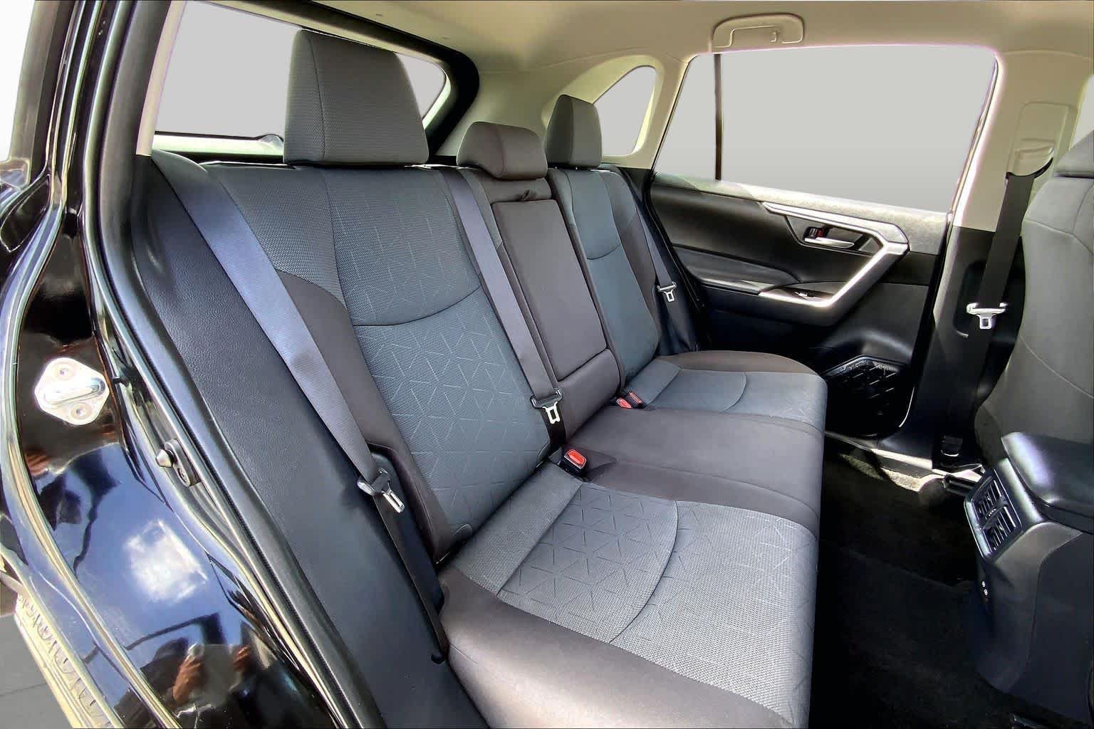 Used 2025 Midnight Black Metallic Toyota XLE image 19