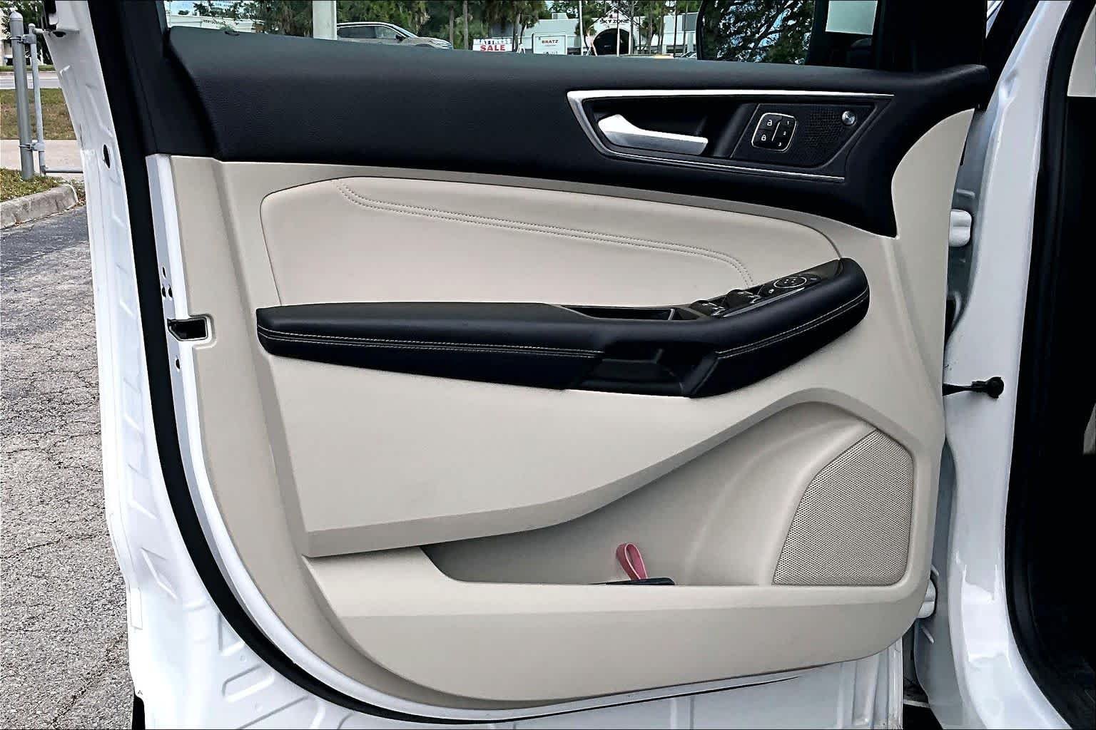 Used 2020 Star White Metallic Tri-Coat Ford Titanium image 26