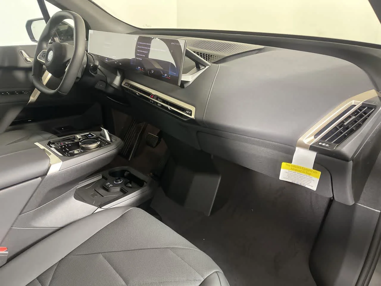 Used 2024 Black Sapphire Metallic BMW xDrive50 image 15
