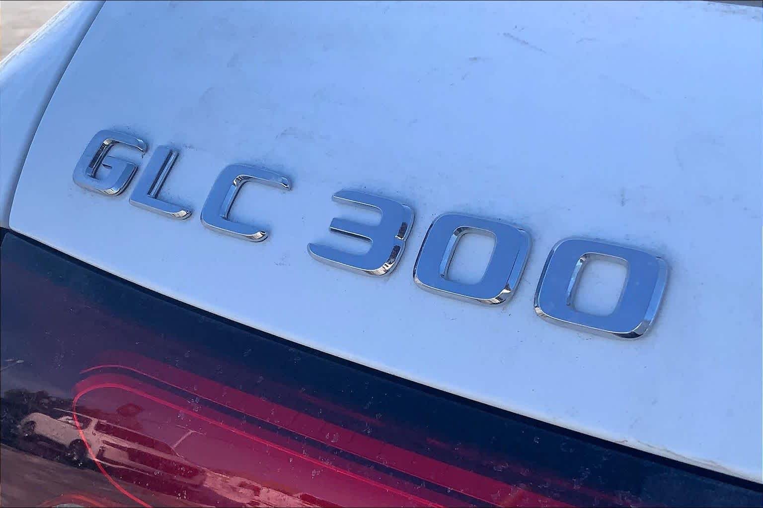 New 2026 Polar White Mercedes-Benz GLC 300 image 7