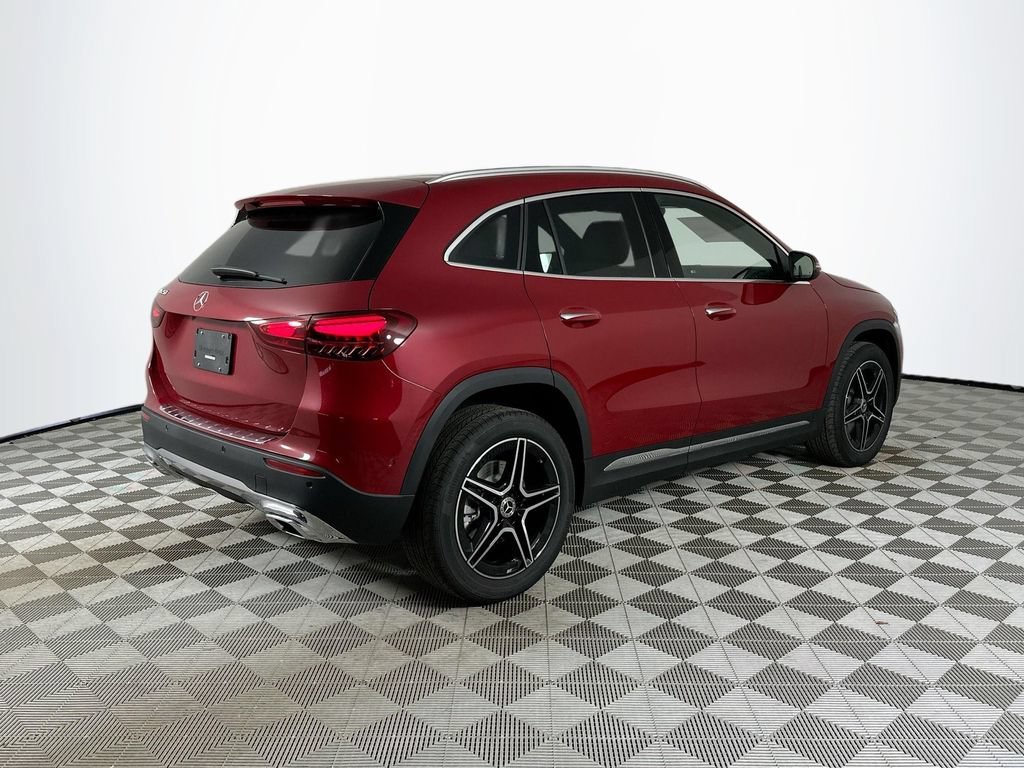 New 2026 MANUFAKTUR Patagonia Red Metallic Mercedes-Benz GLA 250 image 38