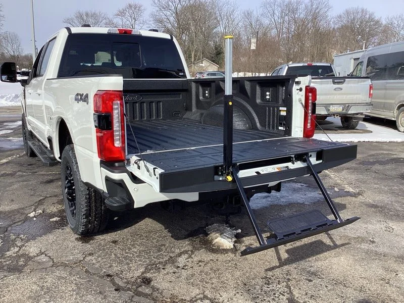 New 2026 Star White Metallic Tri-Coat Ford F-350® Lariat® image 20