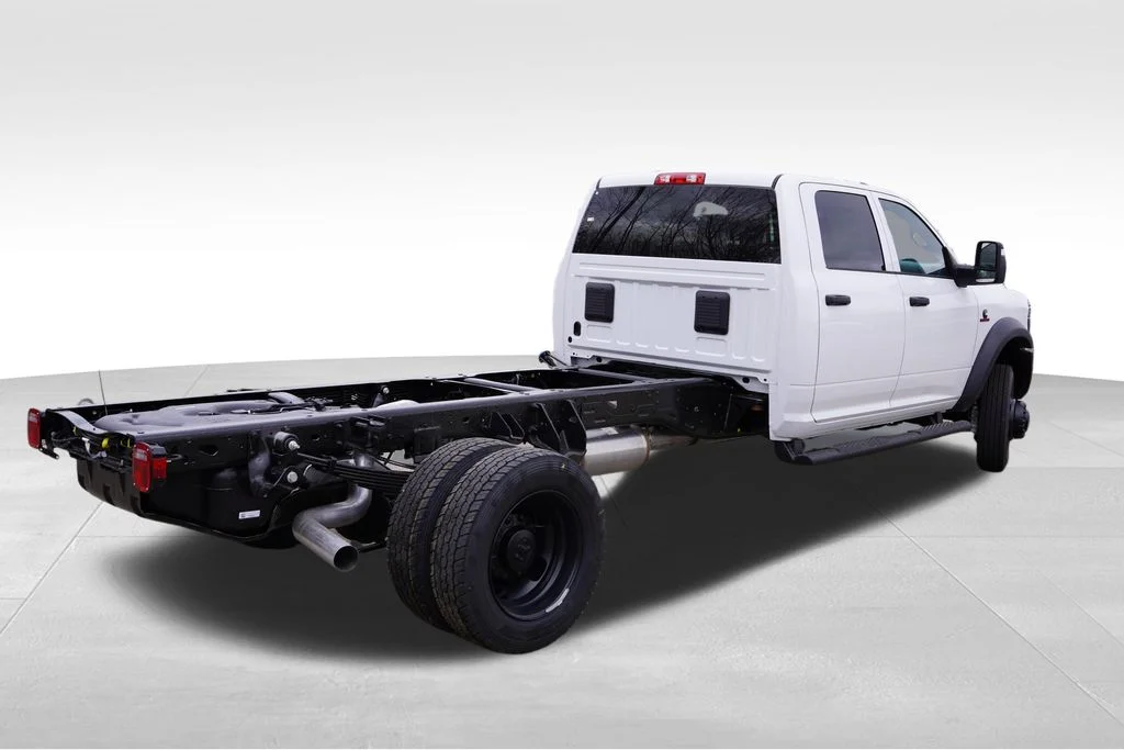New 2026 Bright White Clearcoat RAM Tradesman image 3