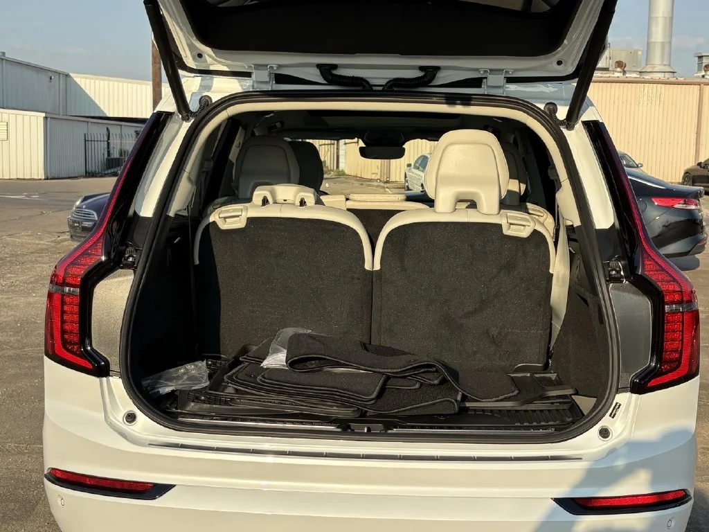 New 2026 Crystal White Volvo Ultra image 27