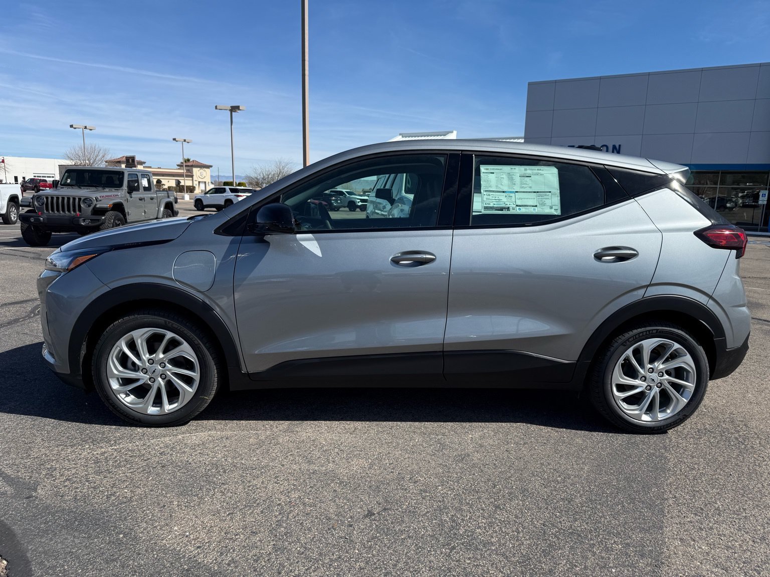 2027 Chevrolet Bolt LT - Photo 10