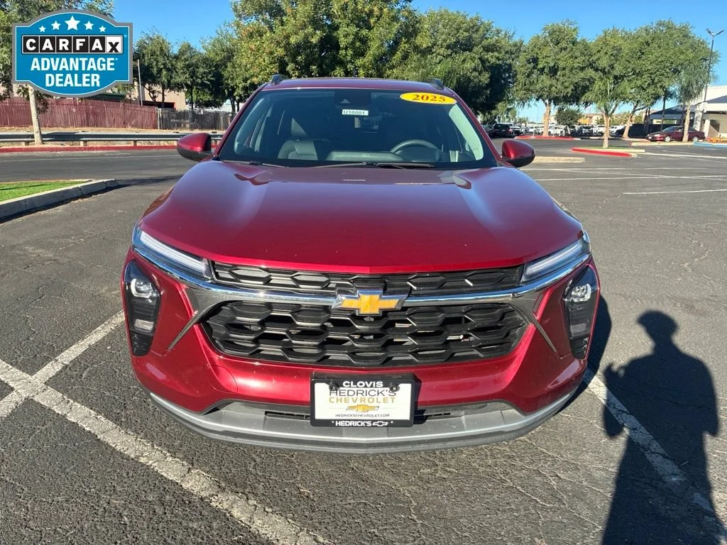 Used 2025 Crimson Metallic Chevrolet LT image 8