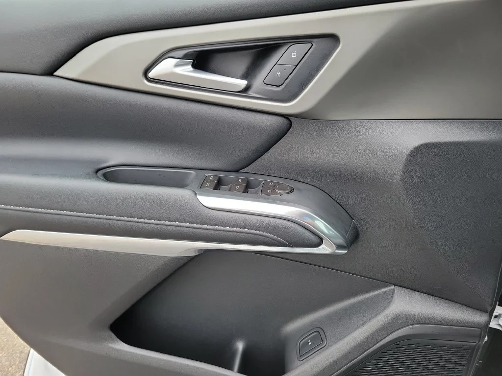 New 2026 Summit White Chevrolet LT image 18