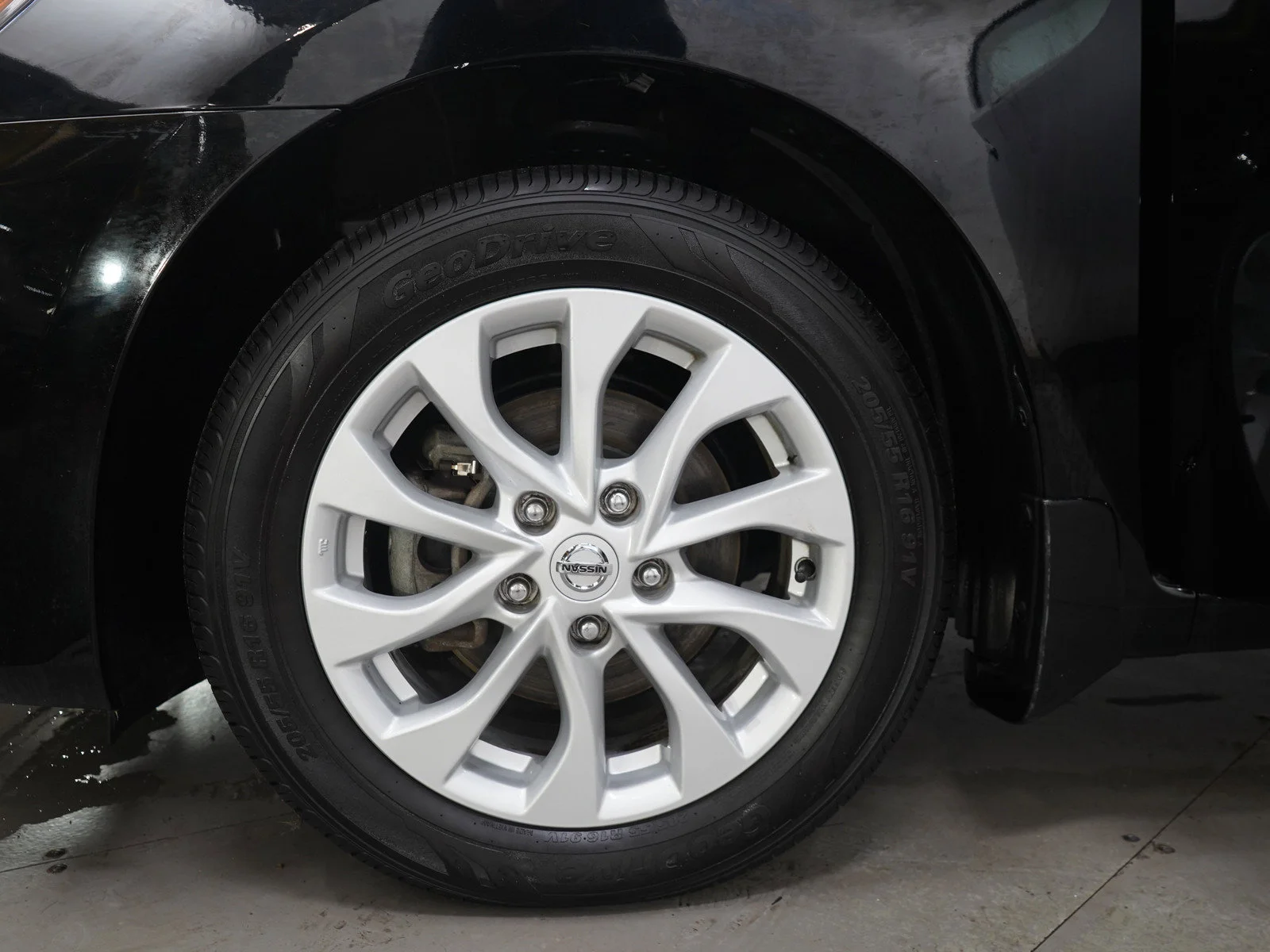 Used 2019 Super Black Nissan SV image 28