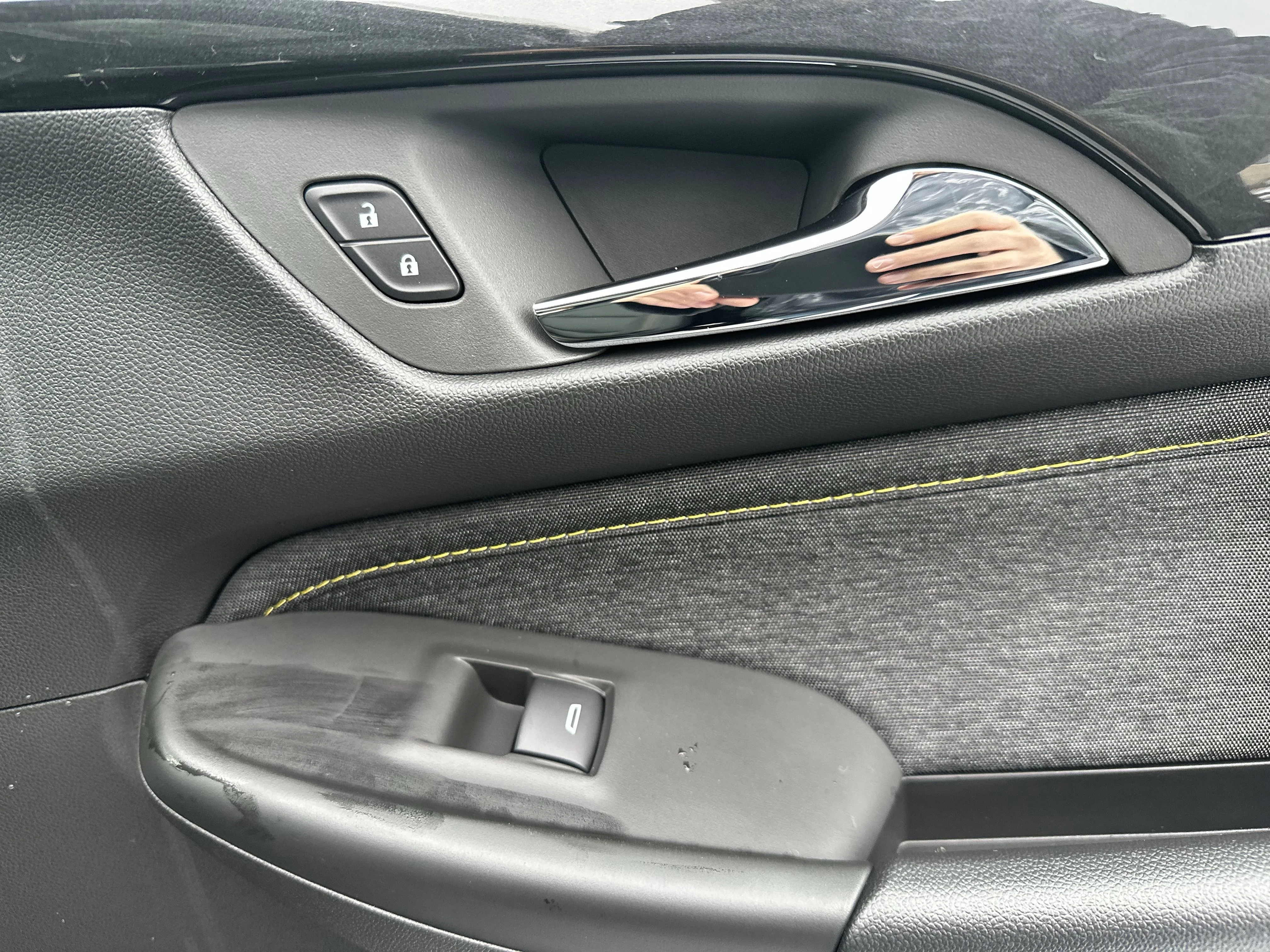 New 2026 Mosaic Black Metallic Chevrolet ACTIV image 20