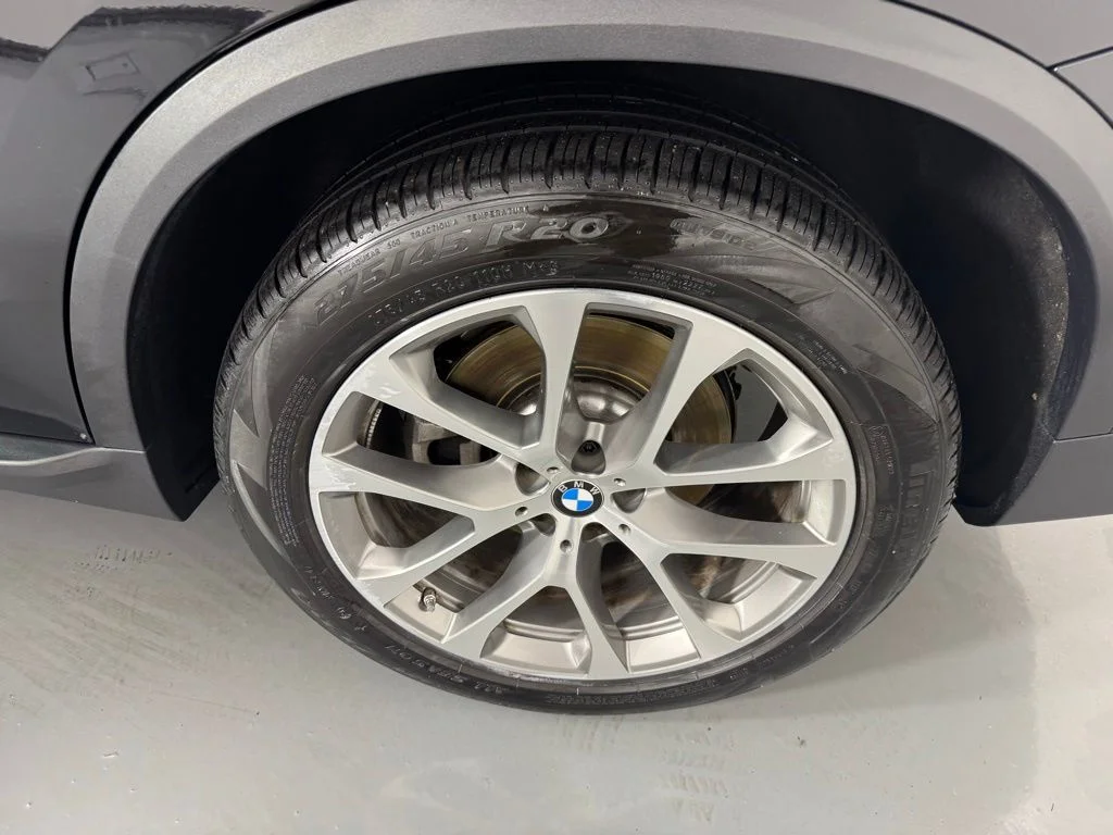 Used 2026 Black Sapphire Metallic BMW xDrive40i image 35