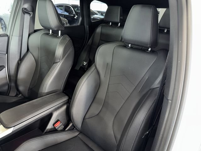 Used 2023 White Metallic BMW xDrive28i image 33