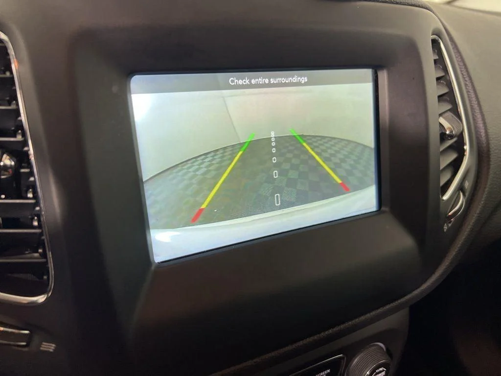 Used 2019 White Clearcoat Jeep Latitude image 18