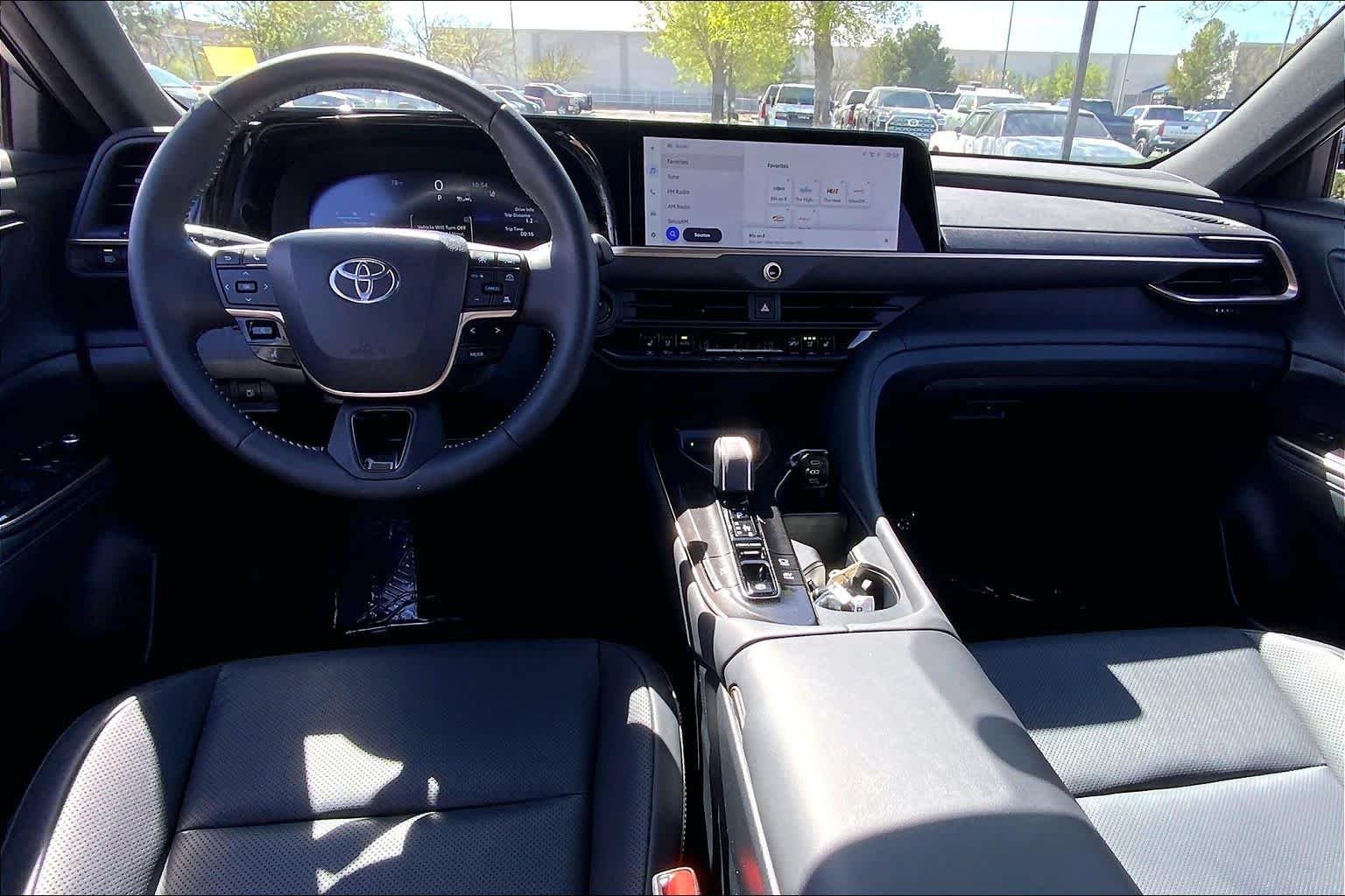 2026 Toyota Crown XLE - Photo 15