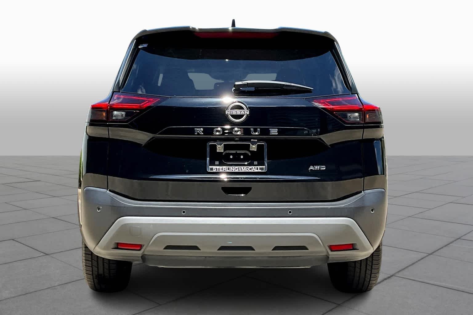 Used 2023 Super Black Nissan S image 4