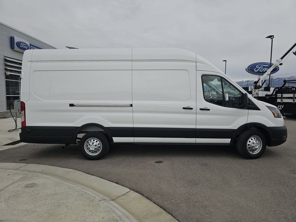 New 2026 Oxford White Ford Base image 25