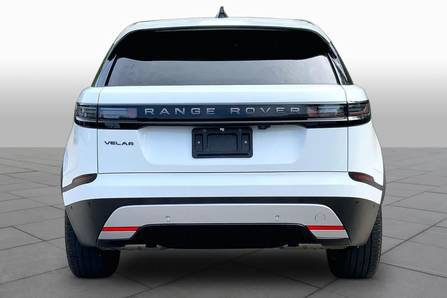 Used 2026 Fuji White Land Rover S image 5
