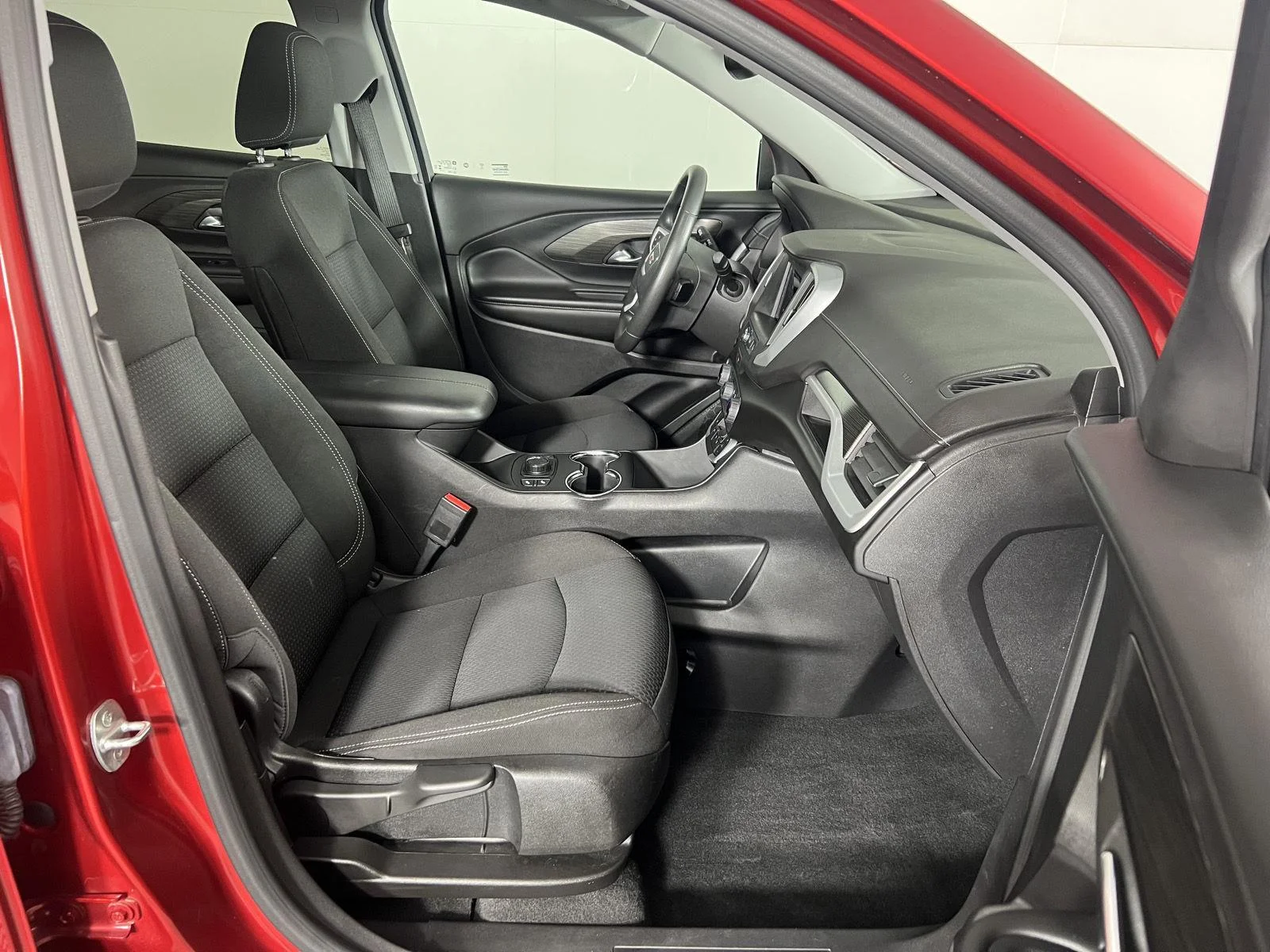 Used 2023 Volcanic Red Tintcoat GMC SLE image 22