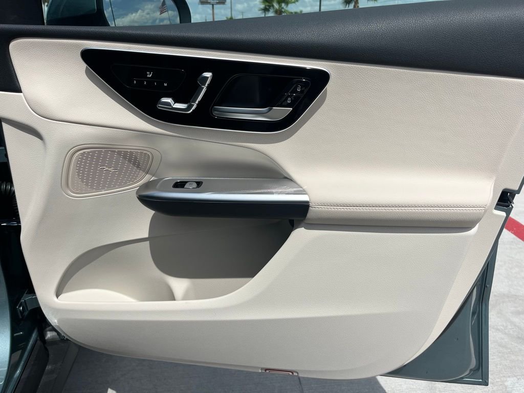 2025 Mercedes-Benz GLC Base - Photo 15