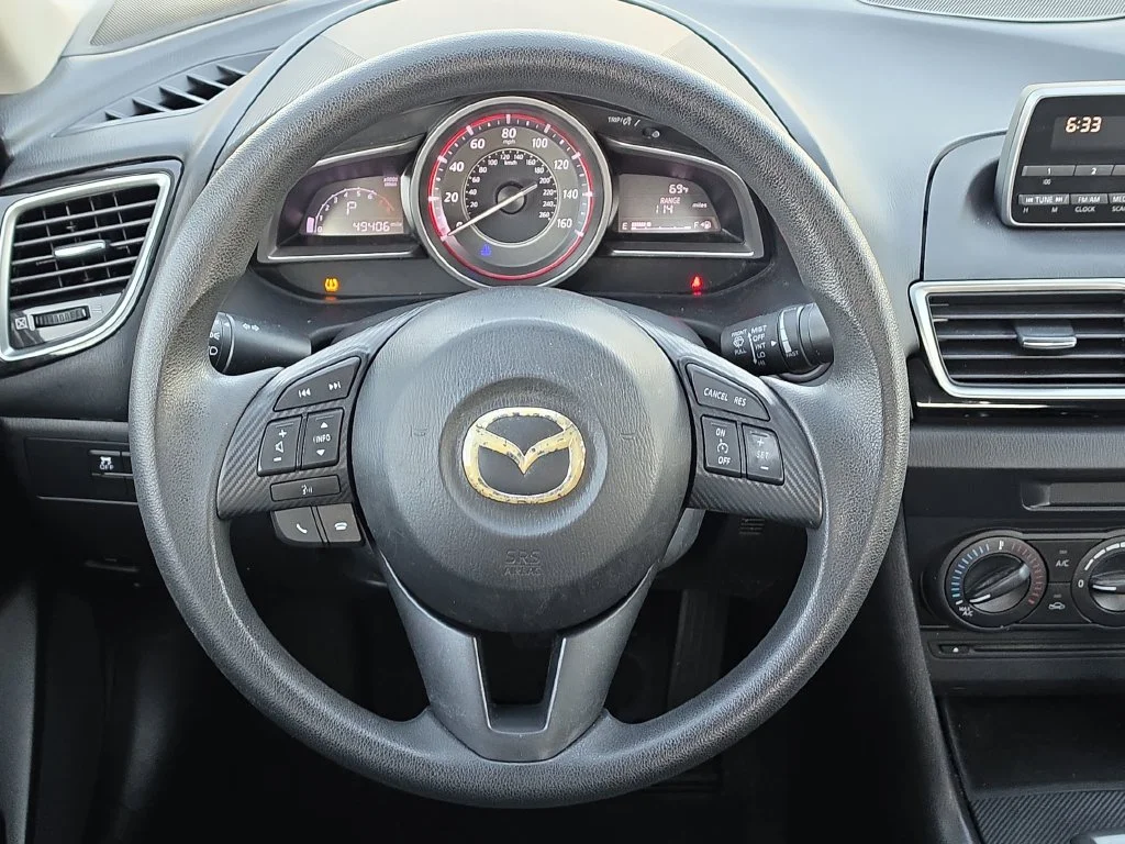 Used 2014 Red Mazda i Sport image 16