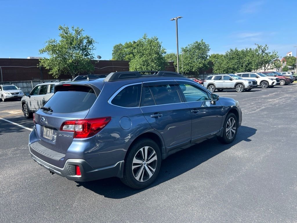 Used 2018 Blue Subaru 2.5i image 3