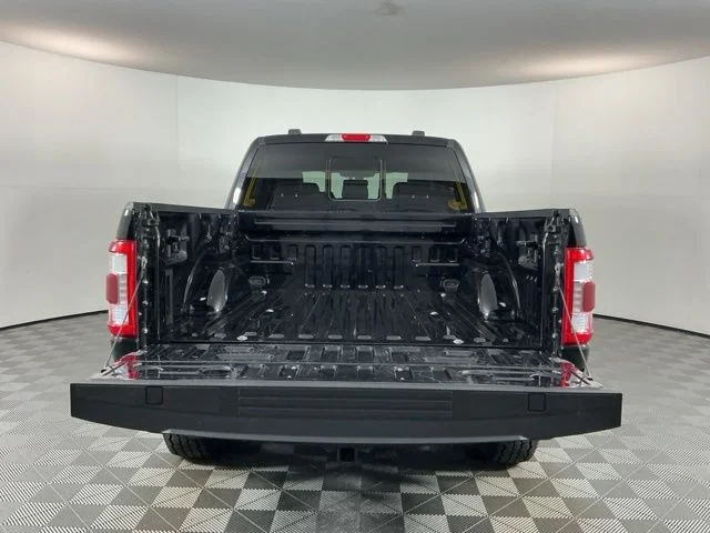 Used 2022 Black Ford Lariat image 7