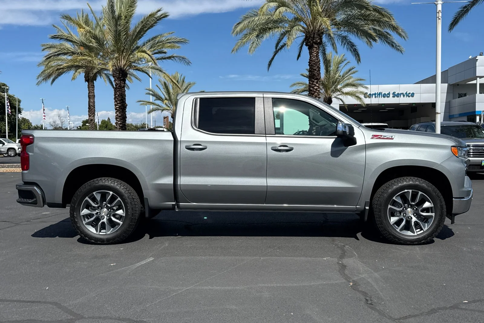 2026 Chevrolet Silverado 1500 LT - Photo 2