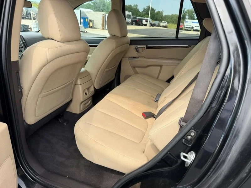 Used 2011 Phantom Black Metallic Hyundai GLS image 9