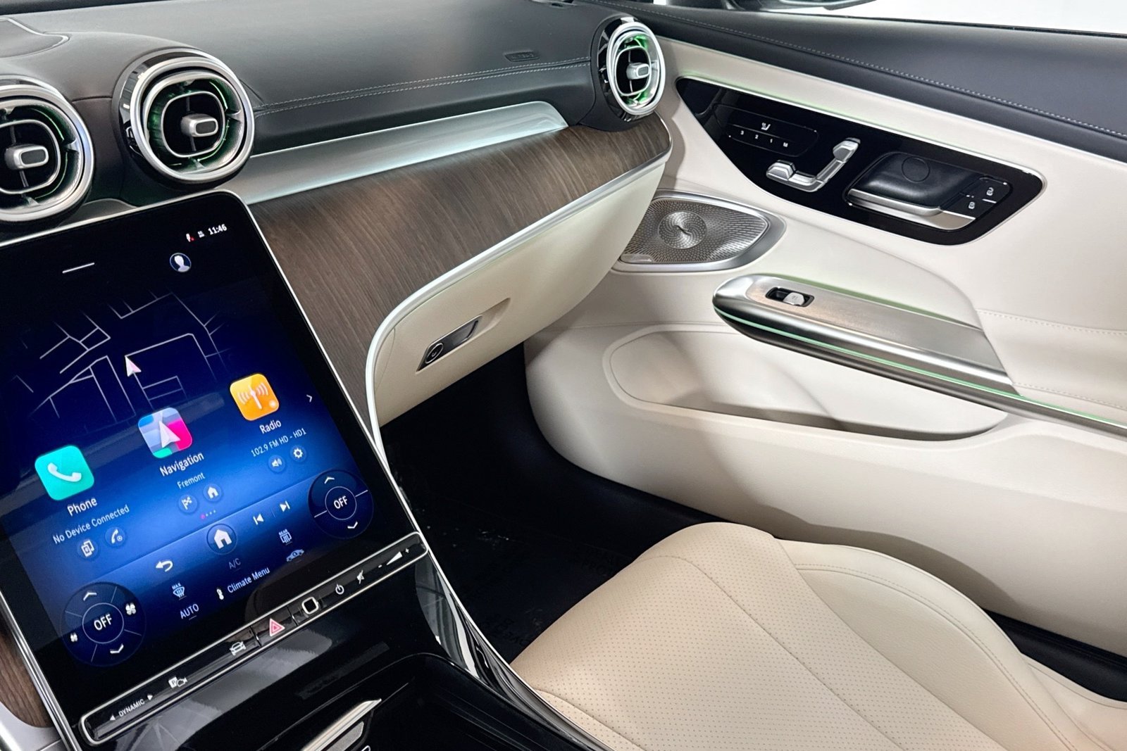 New 2026 Polar White Mercedes-Benz CLE 300 image 21