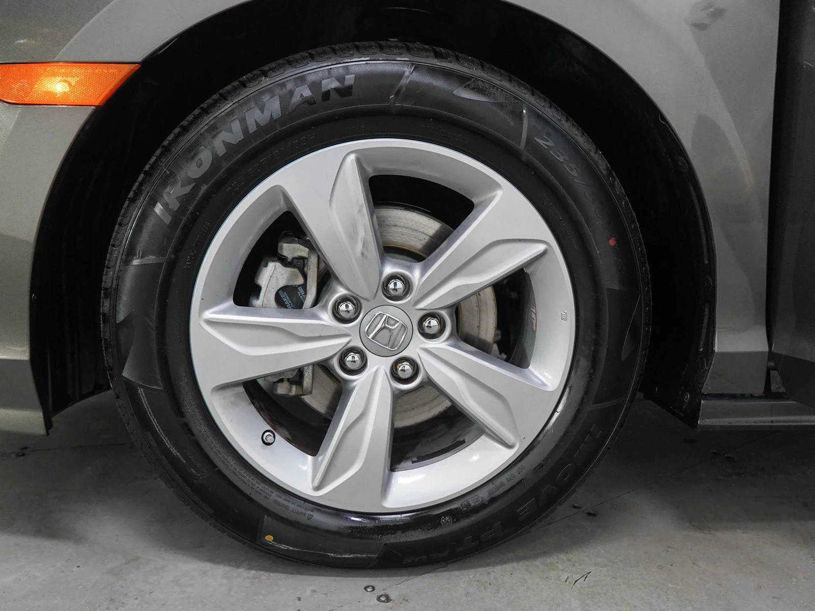Used 2020  Honda EX-L image 29