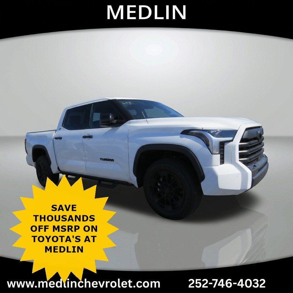 Used 2023  Toyota SR5 image 1