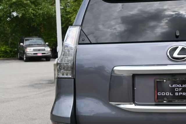 Used 2021 Gray Lexus 460 image 5