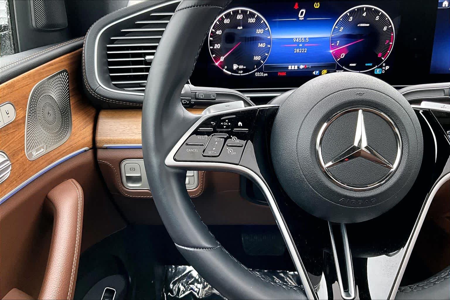 Used 2024 MANUFAKTUR Moonlight White Metallic Mercedes-Benz GLE 350 image 21